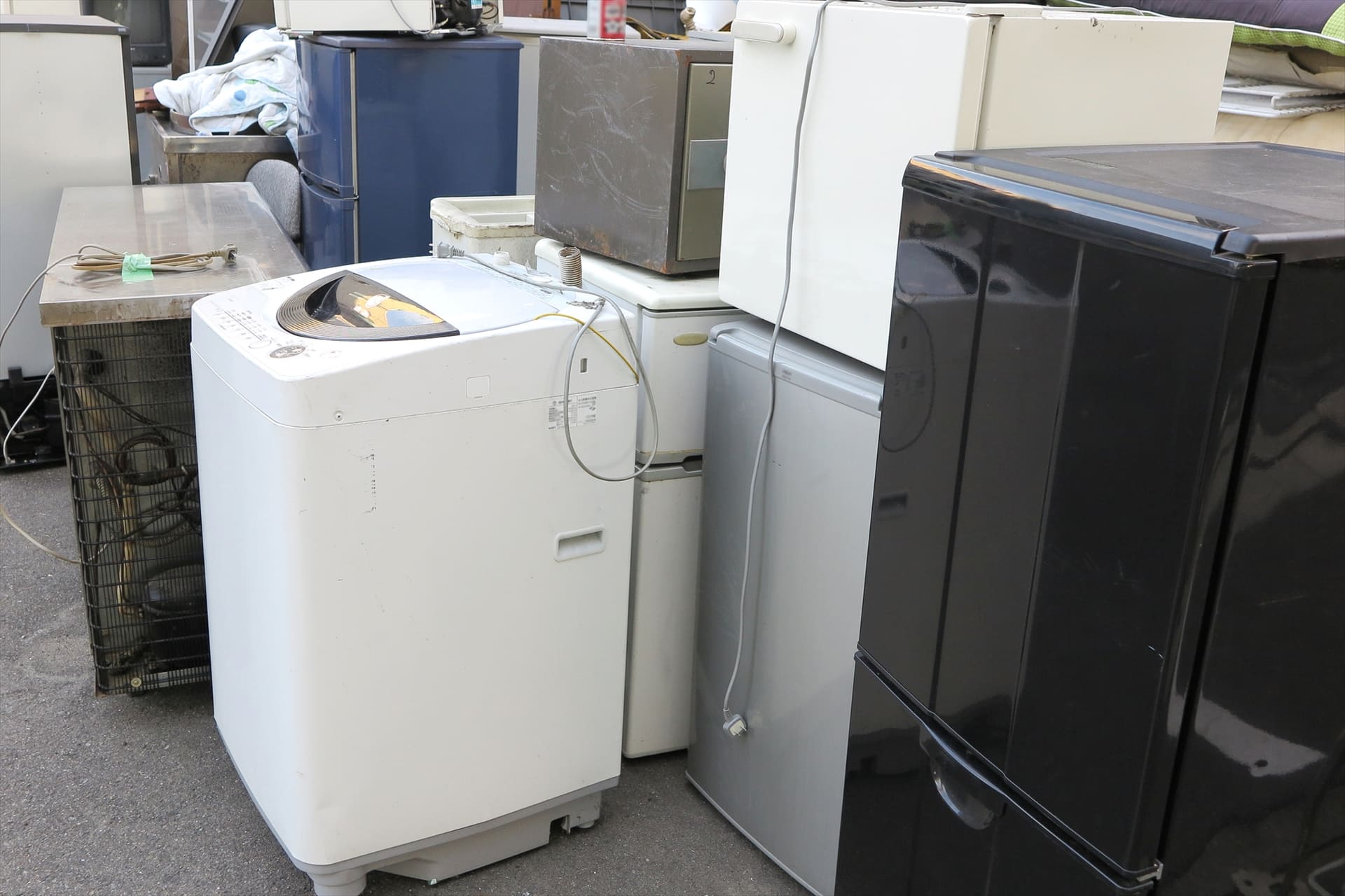 大型の家具や家電をはじめ不要になったお品物の処分を一括で代行